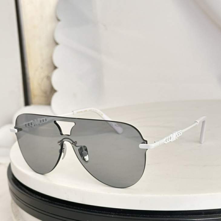 Picture of Michael Kors Sunglasses _SKUfw77169037fw